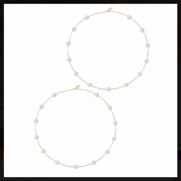 Large dainty hoops - Picture 3 of 4